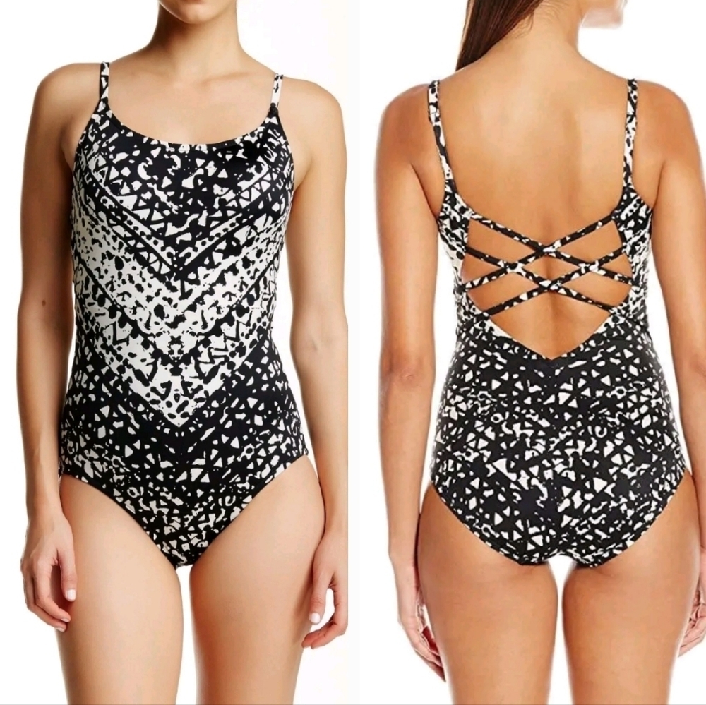 AQUA GREEN black and white one peace strapped swimsuit size M